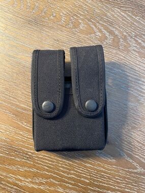 Uncle Mike's Double Pistol Mag Holster